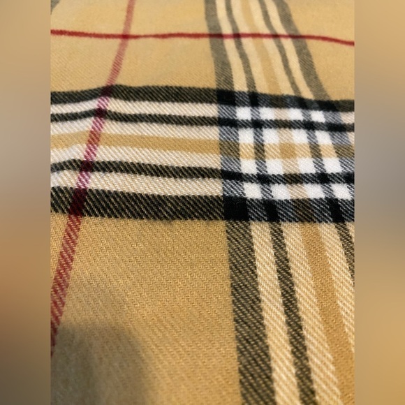 FRAAS Plaid Oversized Cashmink® Scarf, Camel Plaid - Picture 5 of 7